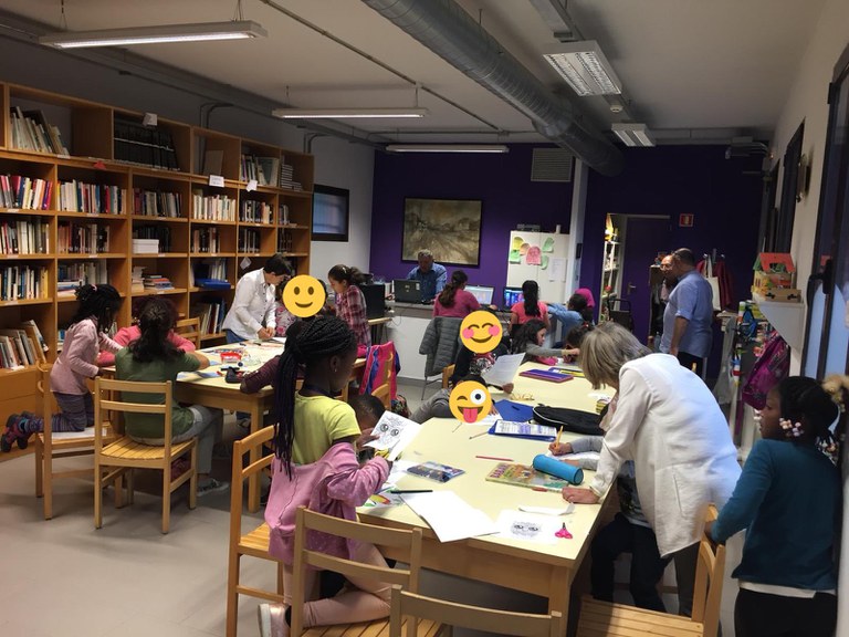 Col·laboració amb l'Associació de veïns del Pla del Remei en la dinamització de la Biblioteca dels Habitatges Montseny